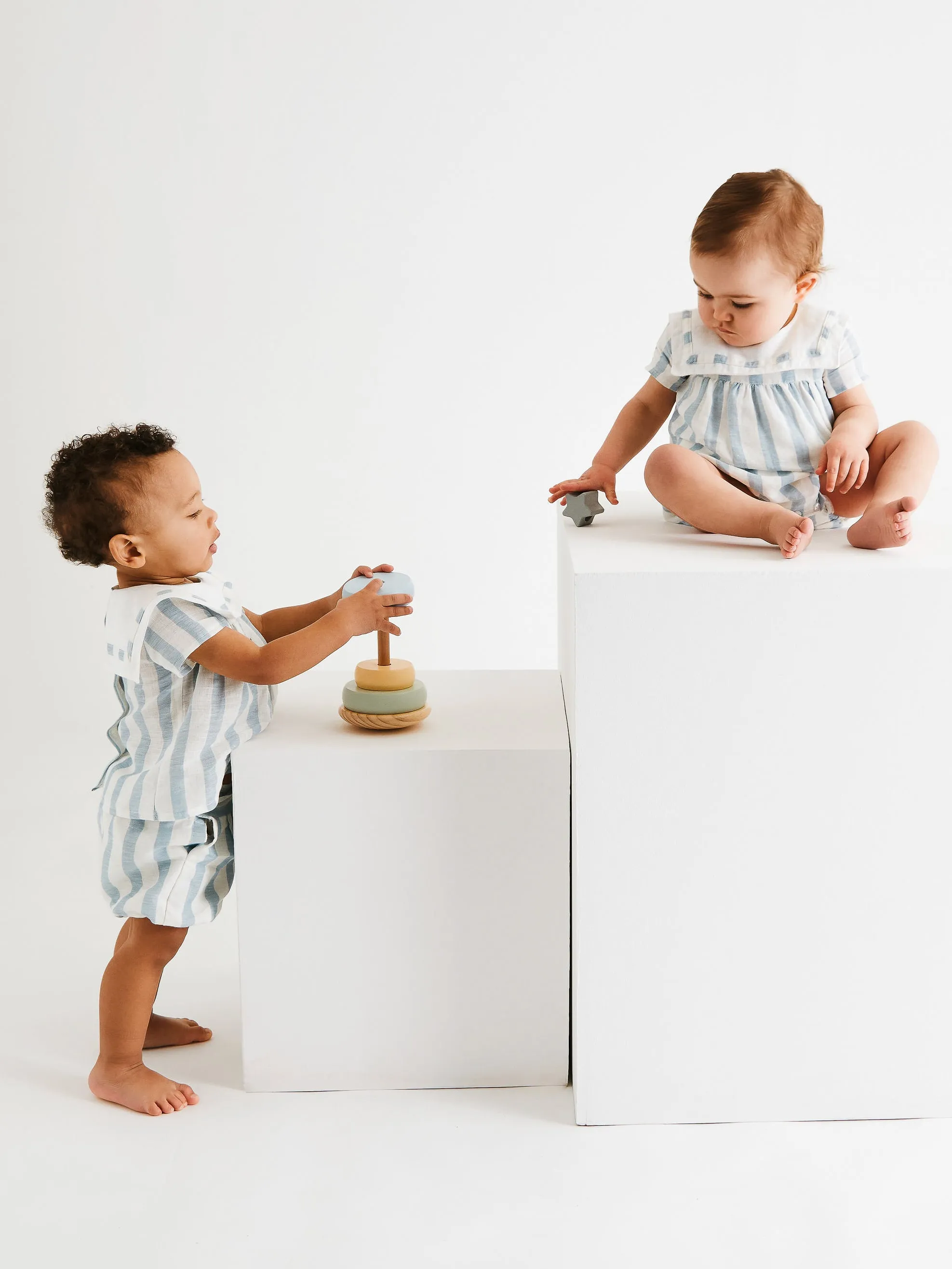 'Albert' Blue & Ivory Linen Short Suit