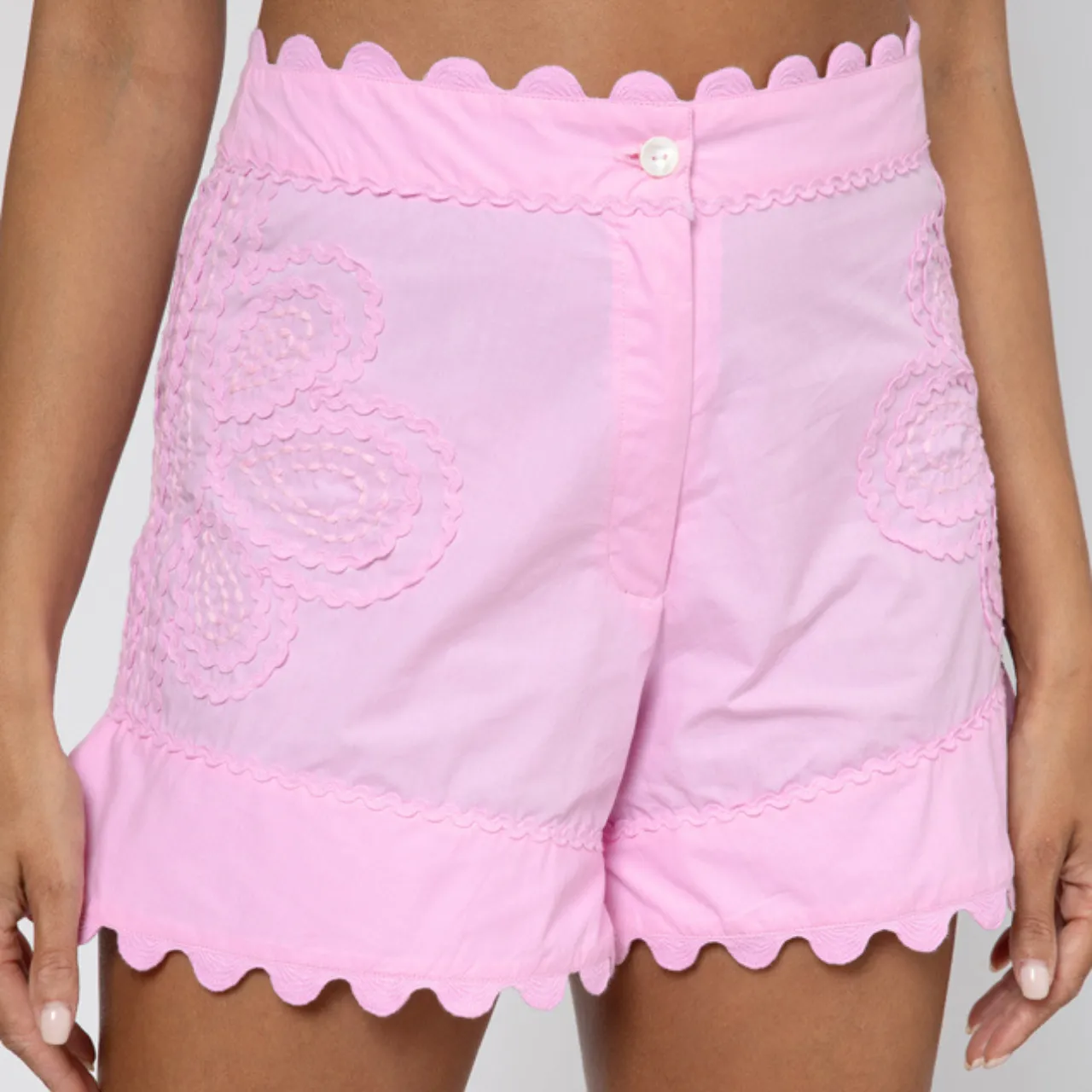 Pale Pink Poplin Shorts with Ric Rac Details